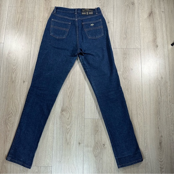 Vintage Thomas Burberry Jeans 

Size - W: 26 x L: 30-32 - Picture 4 of 11
